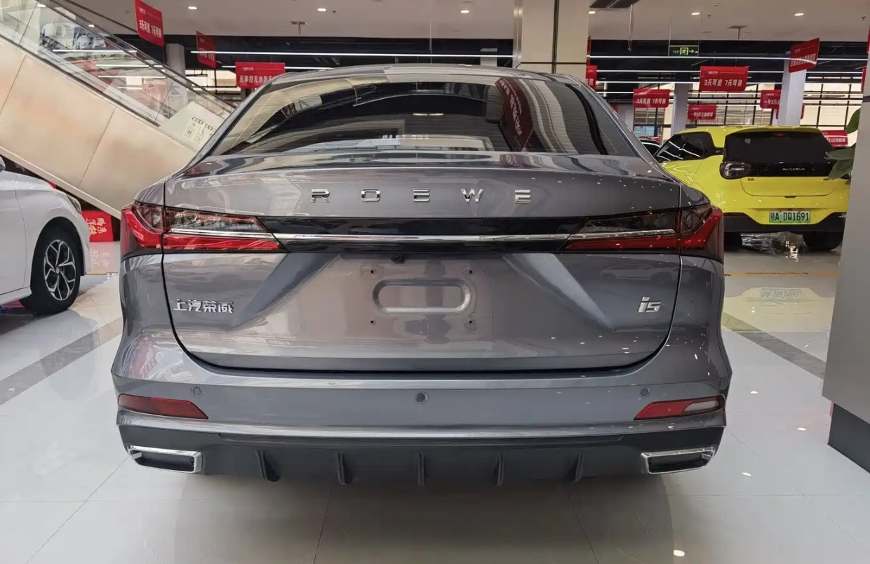 Roewe i5 2025 #4 Roewe i5 2025 изображение автомобиля #4