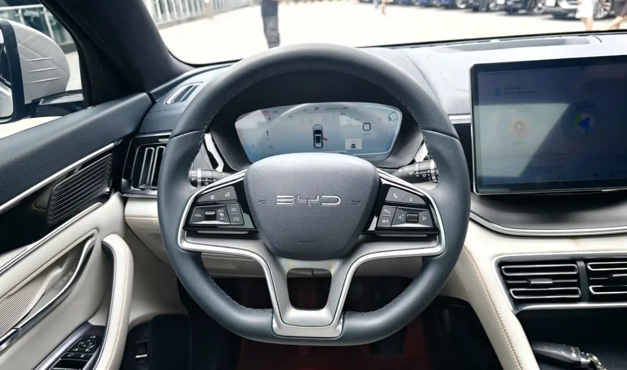 BYD Song Plus New Energy 2024 car image #3