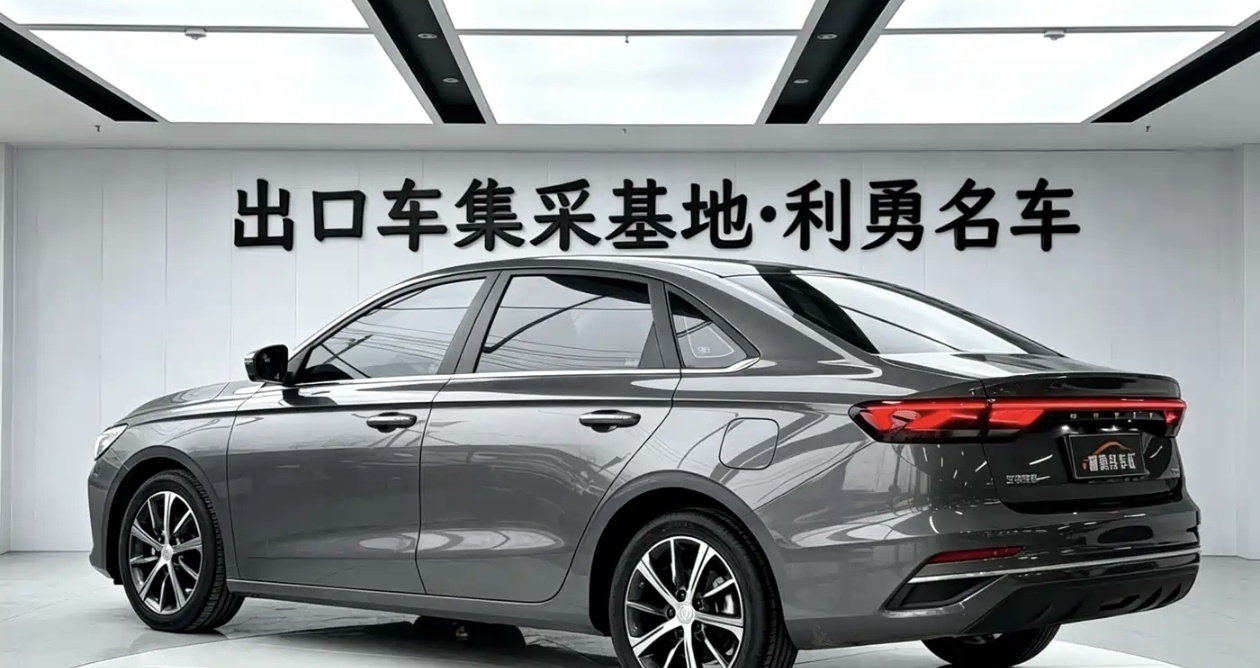 GEELY Emgrand 2024 صورة سيارة #5