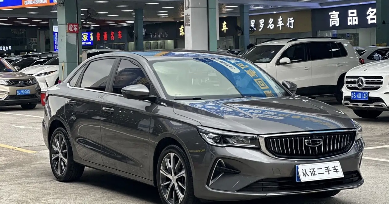 GEELY Emgrand 2023 #4 GEELY Emgrand 2023 imagen de coche #4