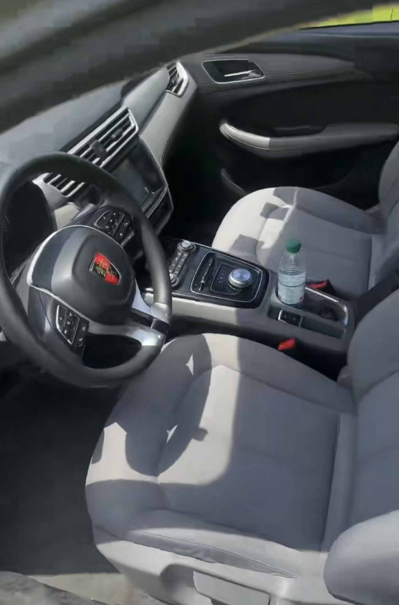 Roewe Ei5 2019 #7 Roewe Ei5 2019 car image #7