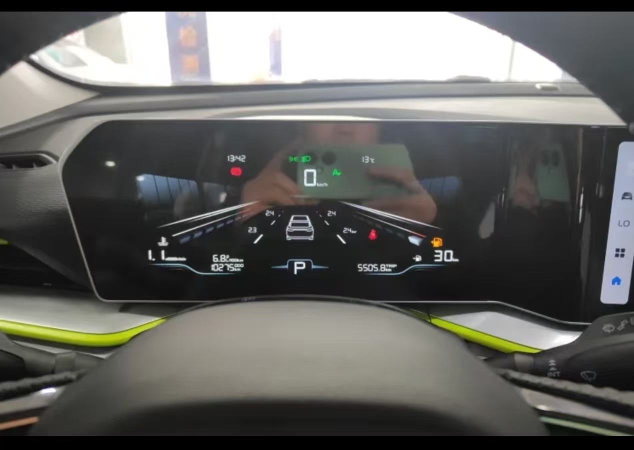 GEELY Coolray 2022 #8 GEELY Coolray 2022 car image #8