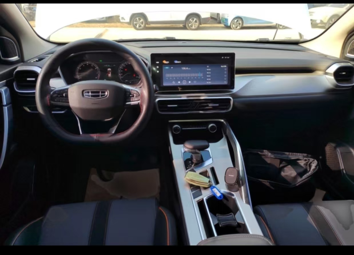 GEELY Coolray 2023 #5 GEELY Coolray 2023 car image #5