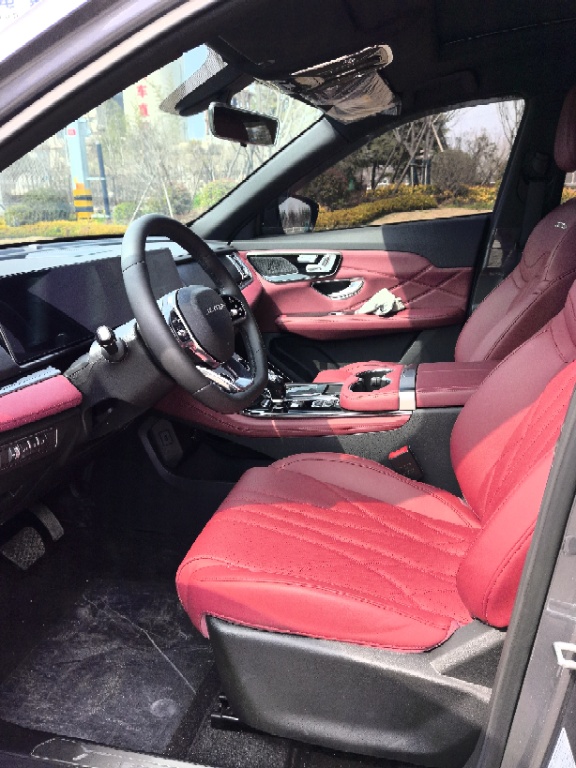Jetour X70 PLUS 2024 #10 Jetour X70 PLUS 2024 car image #10
