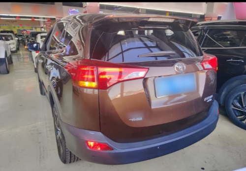Toyota RAV4 2015 car image #4