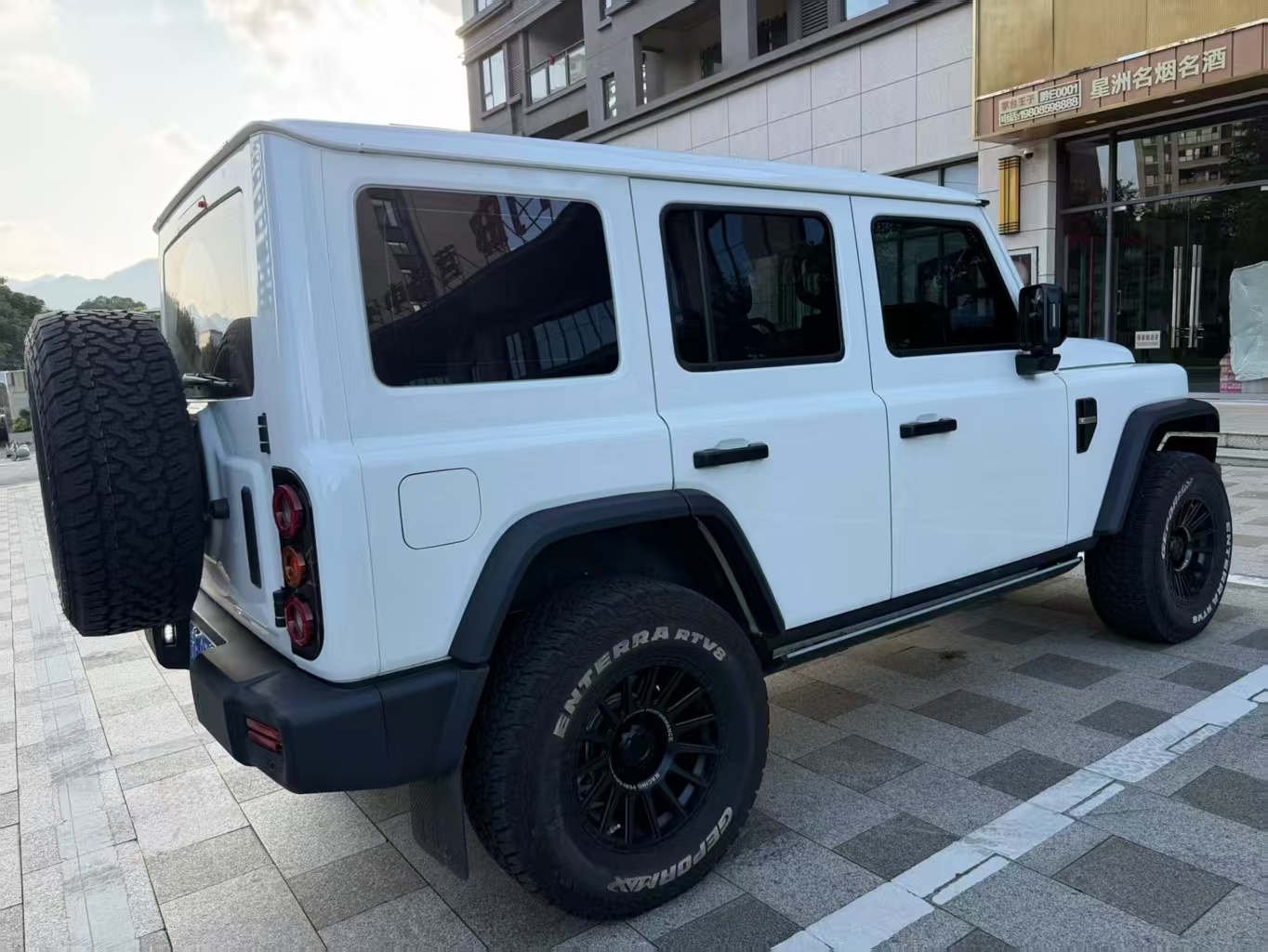 2025 car image #2