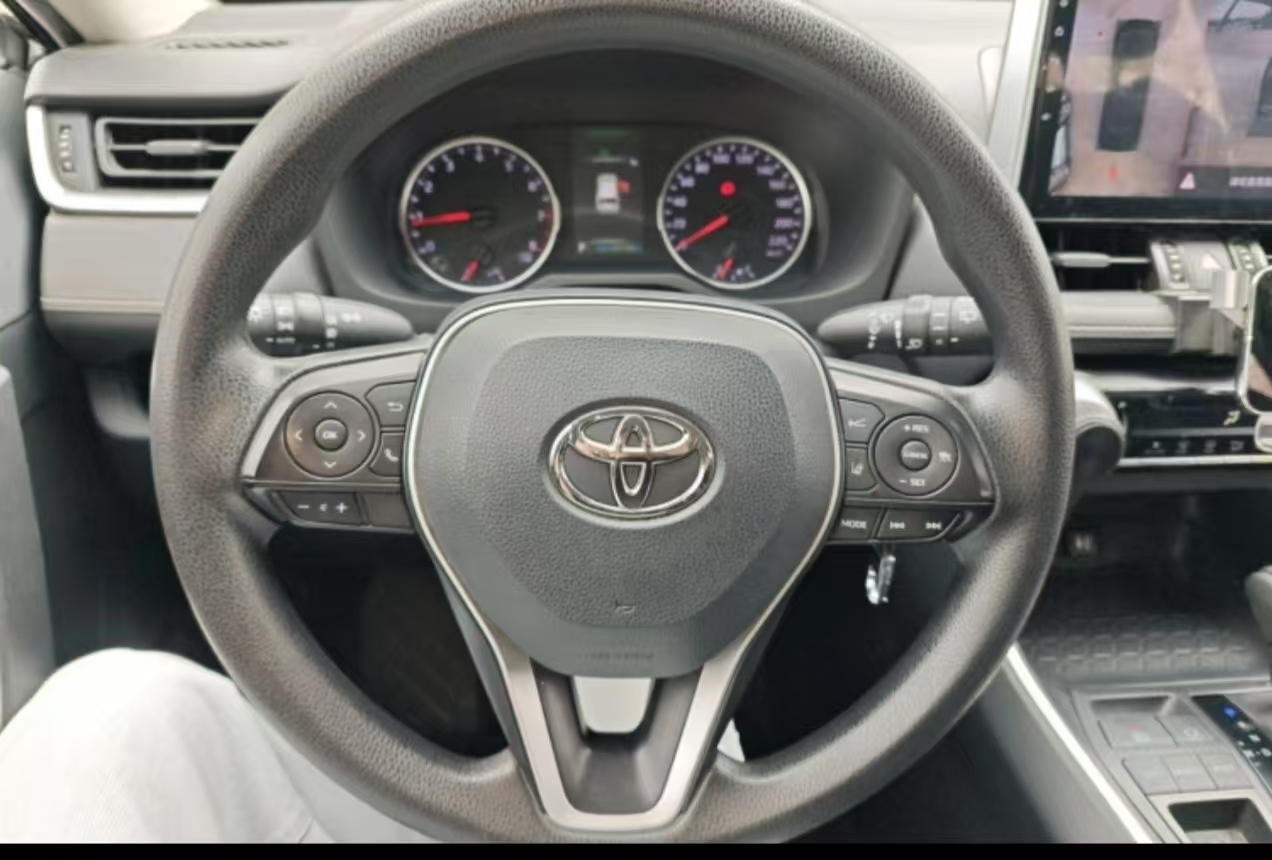 Toyota RAV4 2020 car image #4