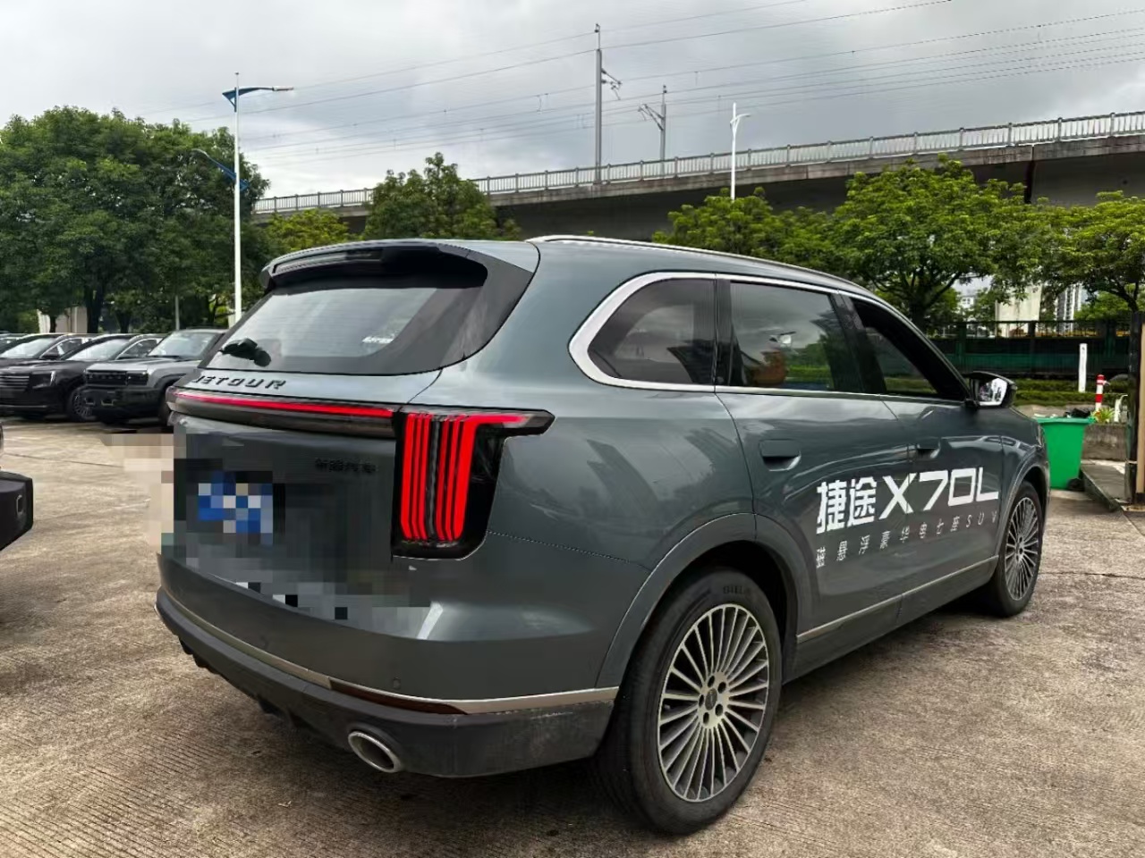 Jetour X70L 2025 car image #4