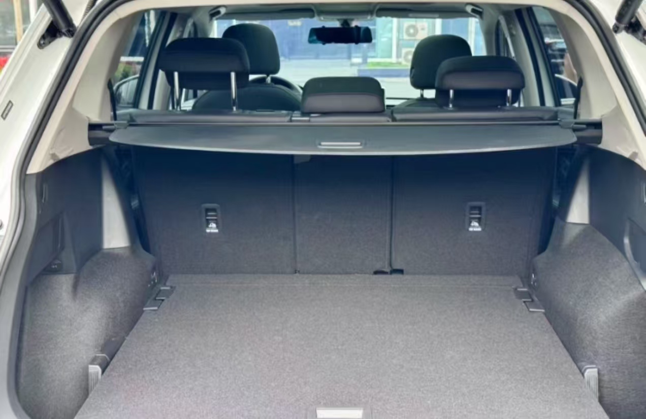 Volkswagen Tiguan L 2023 car image #6