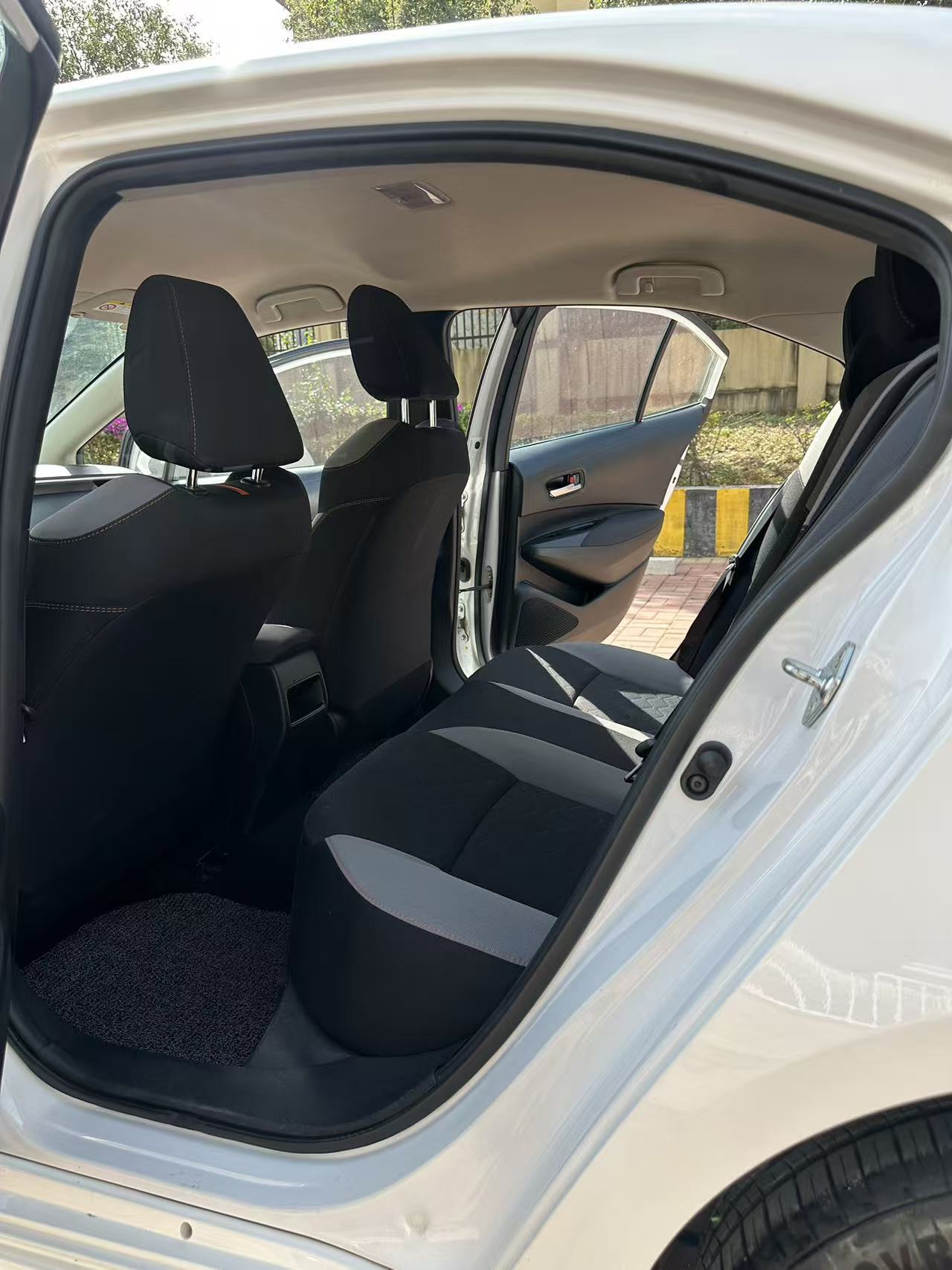Toyota Corolla 2023 car image #2
