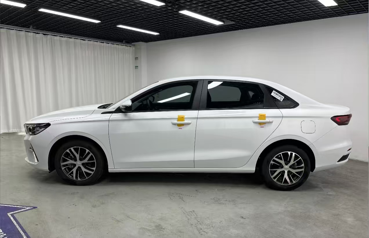 GEELY Emgrand 2024 #2 GEELY Emgrand 2024 car image #2