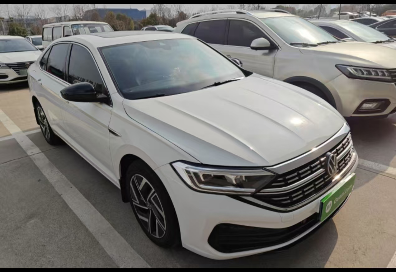 Volkswagen Sagitar 2023 car image #3