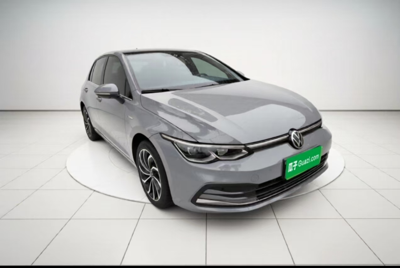 Volkswagen Golf 2023 car image #5