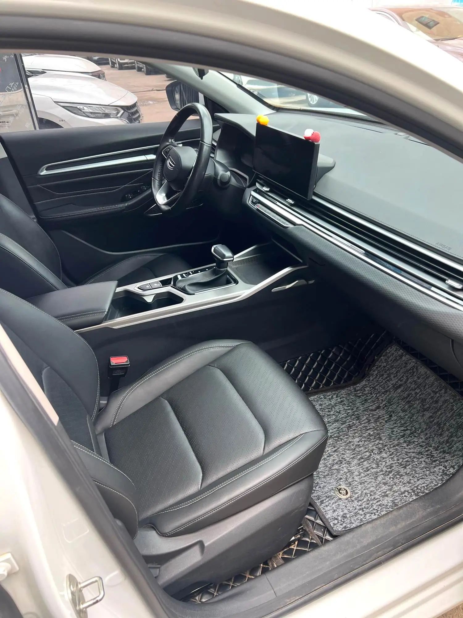 GEELY Emgrand 2023 #3 GEELY Emgrand 2023 car image #3