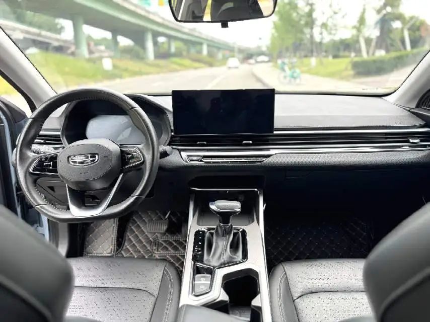 GEELY Emgrand 2023 car image #2