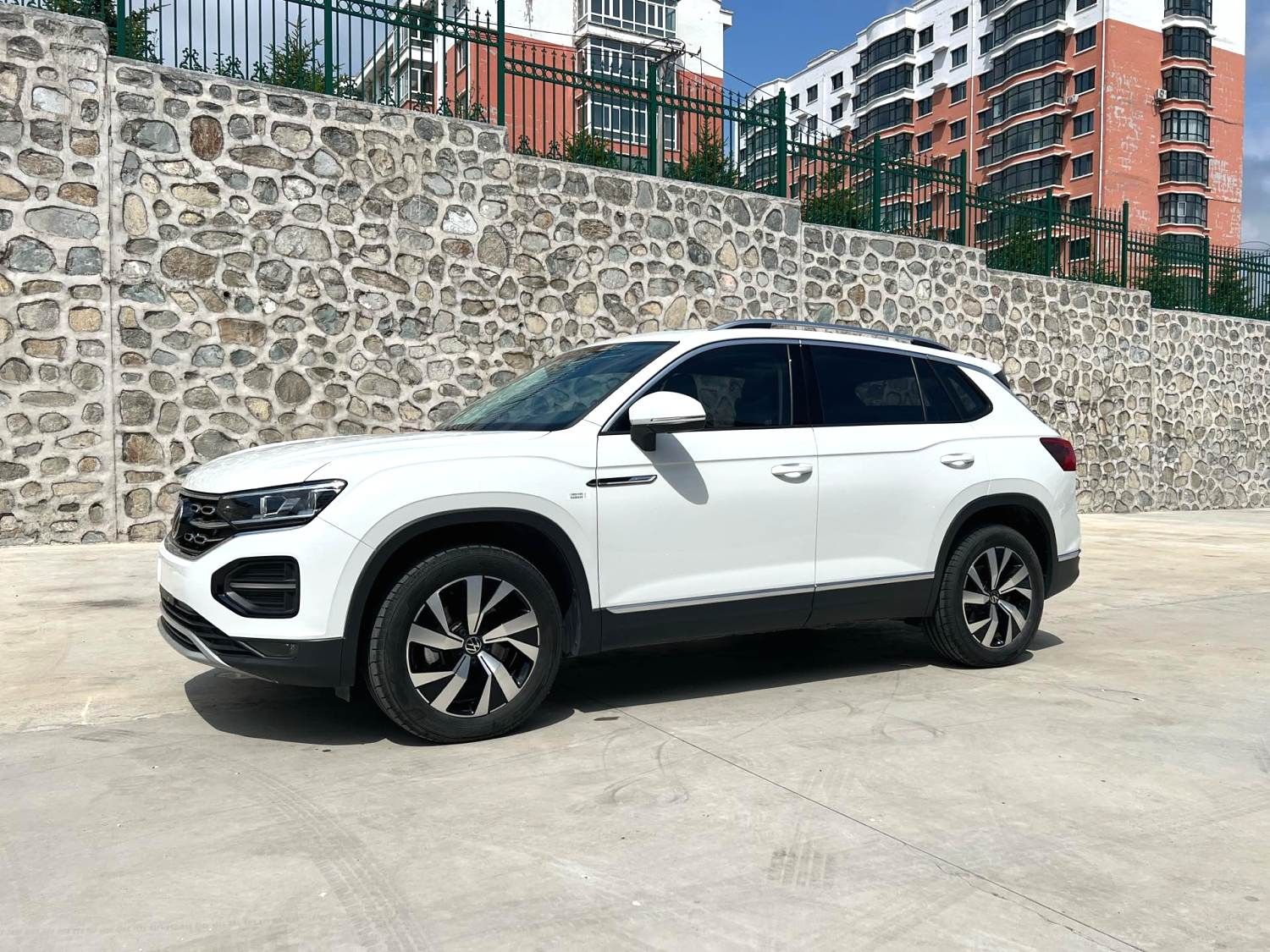 Volkswagen Tayron 2022 immagine di auto #3
