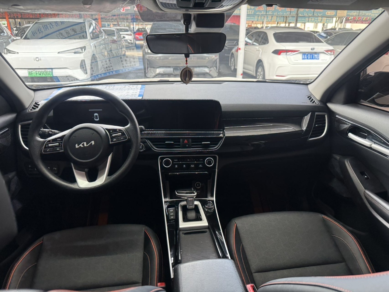 Kia Seltos 2025 car image #6