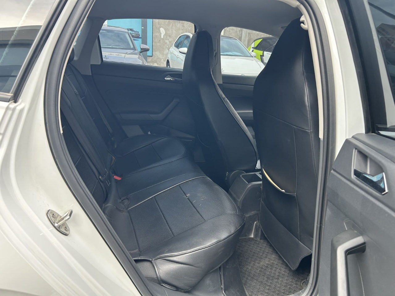Volkswagen Polo 2023 imagen de coche #2