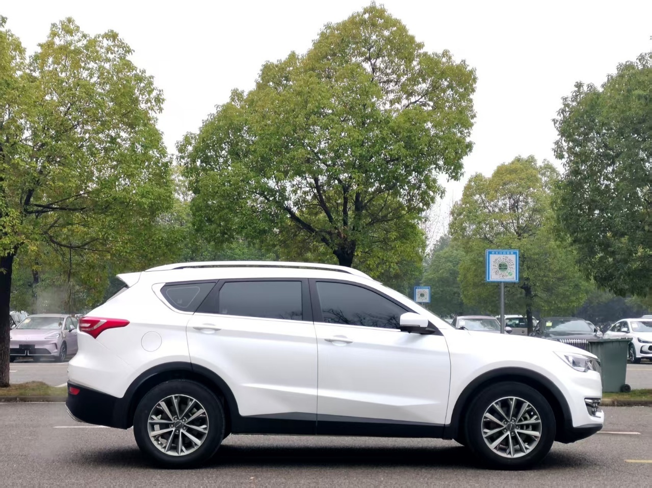 Jetour X70 2019 #3 Jetour X70 2019 car image #3