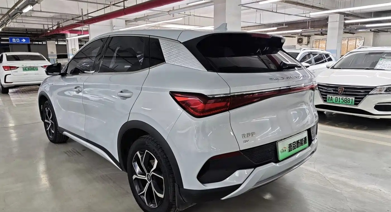 BYD Yuan Plus 2023 صورة سيارة #4