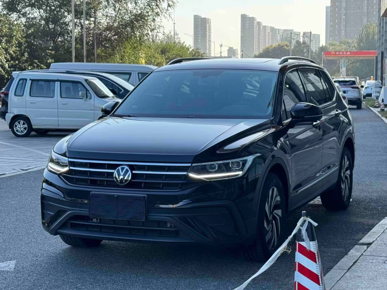 Volkswagen Tiguan L 2024 image de voiture #6