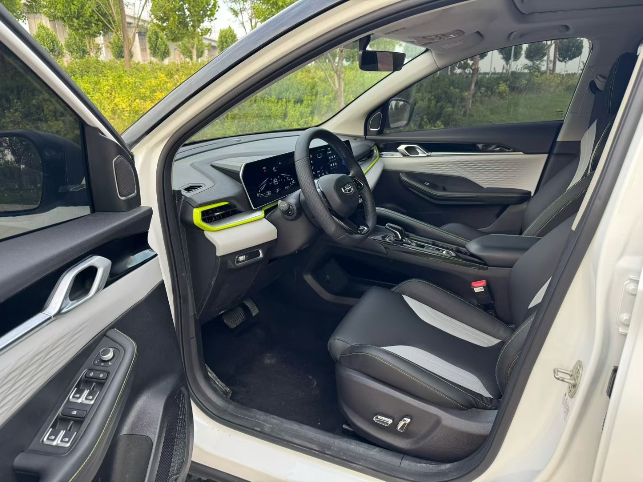 GEELY Coolray 2023 #5 GEELY Coolray 2023 изображение автомобиля #5