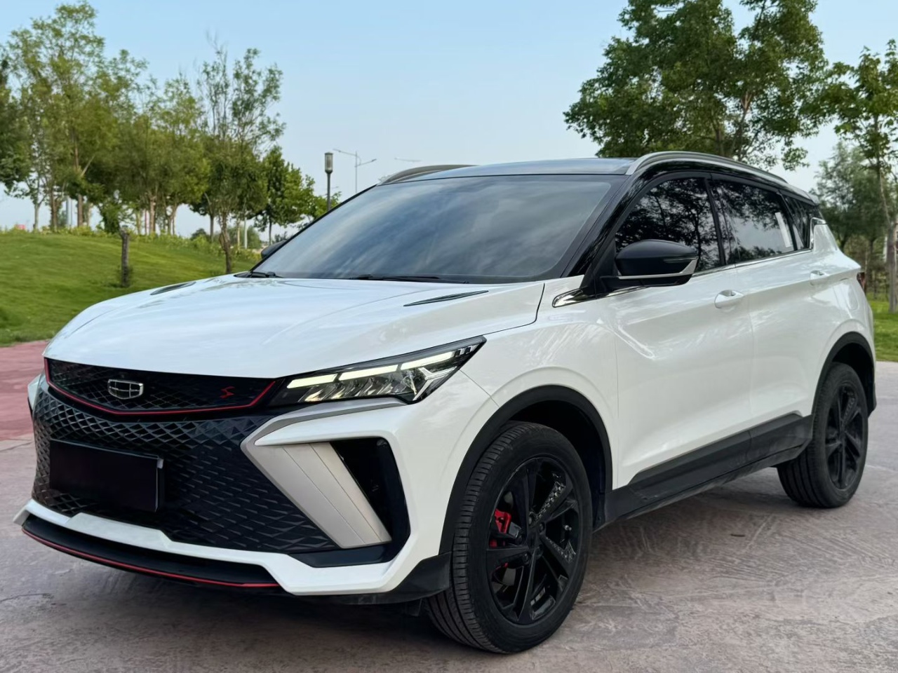 GEELY Coolray 2023 #4 GEELY Coolray 2023 изображение автомобиля #4