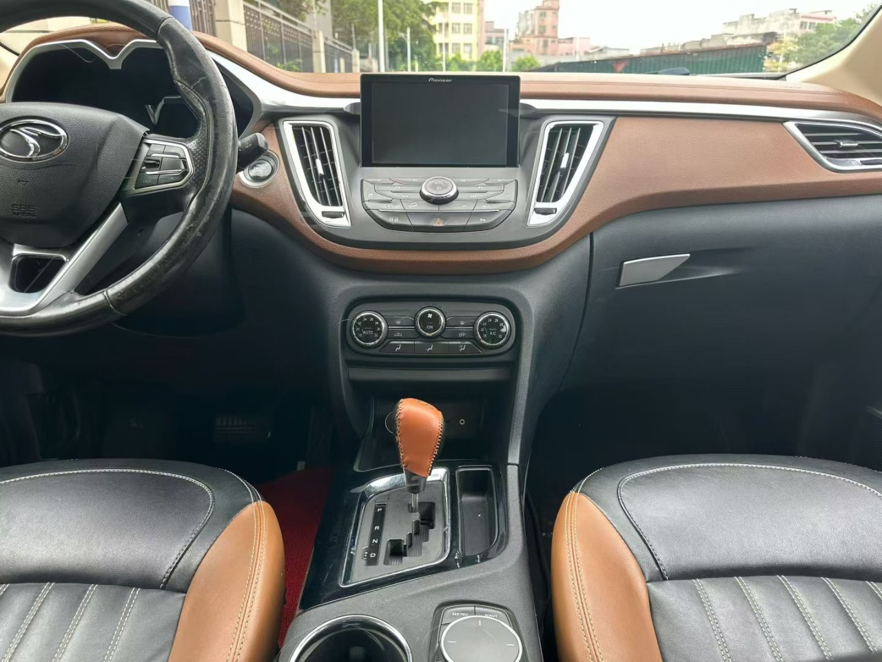 Soueast DX7 2017 car image #7