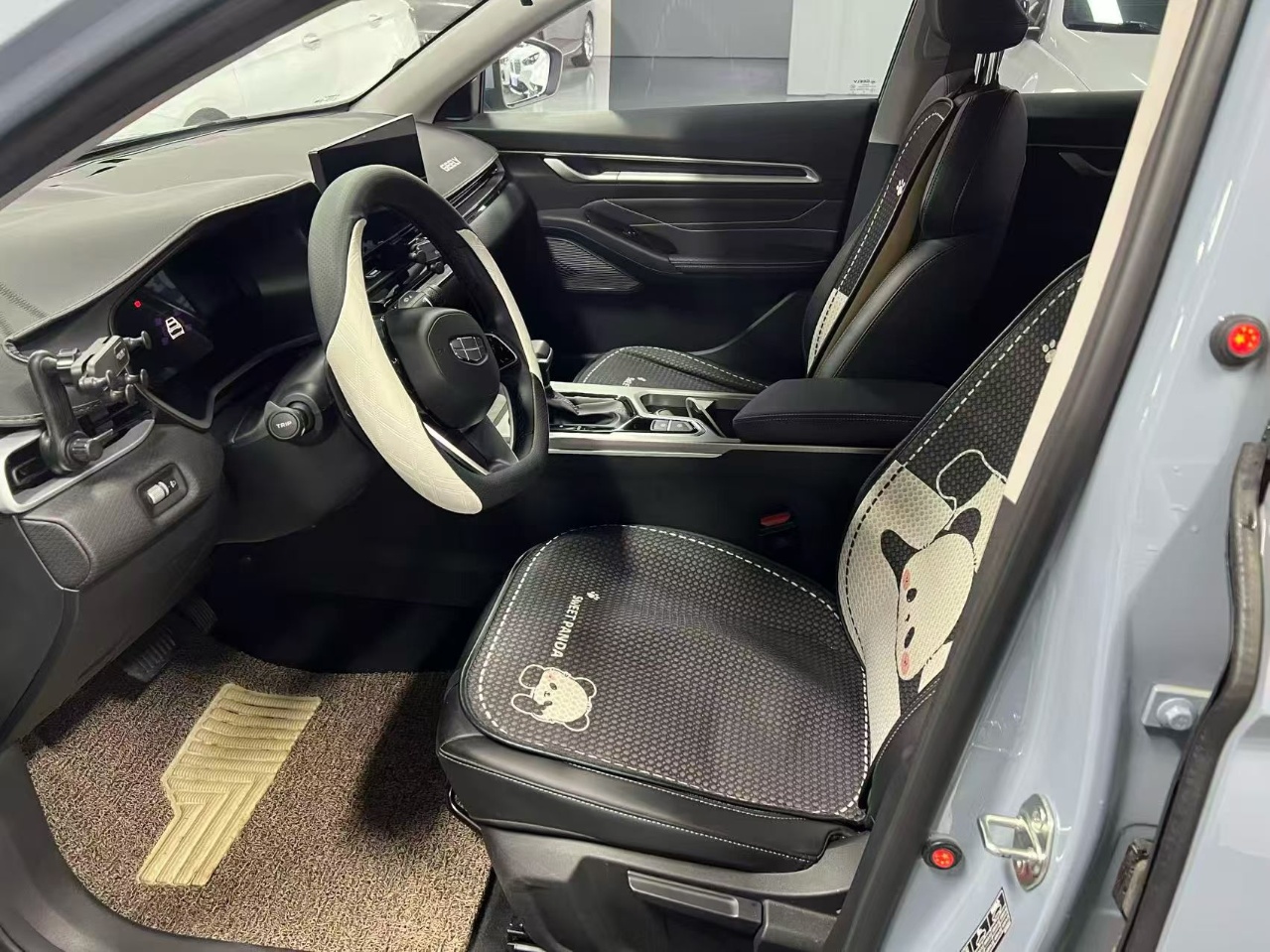 GEELY Emgrand 2024 #6 GEELY Emgrand 2024 car image #6