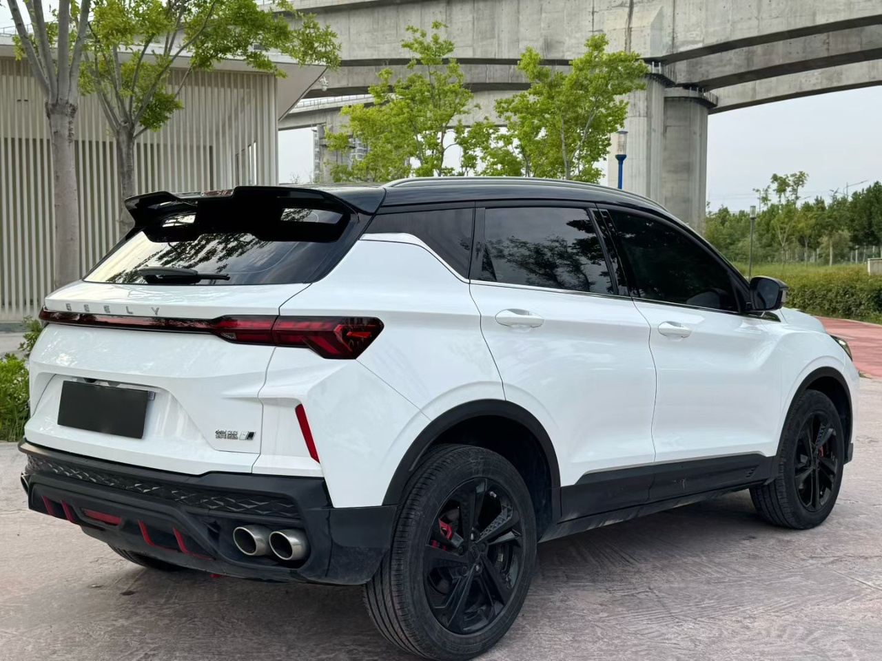 GEELY Coolray 2023 #3 GEELY Coolray 2023 изображение автомобиля #3