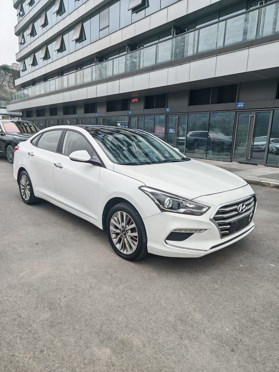 Hyundai Mistra 2018 car image 