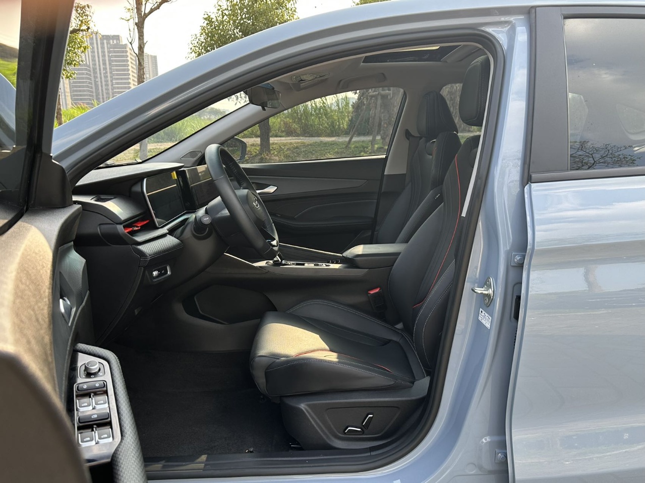 GEELY Binray 2024 car image #4