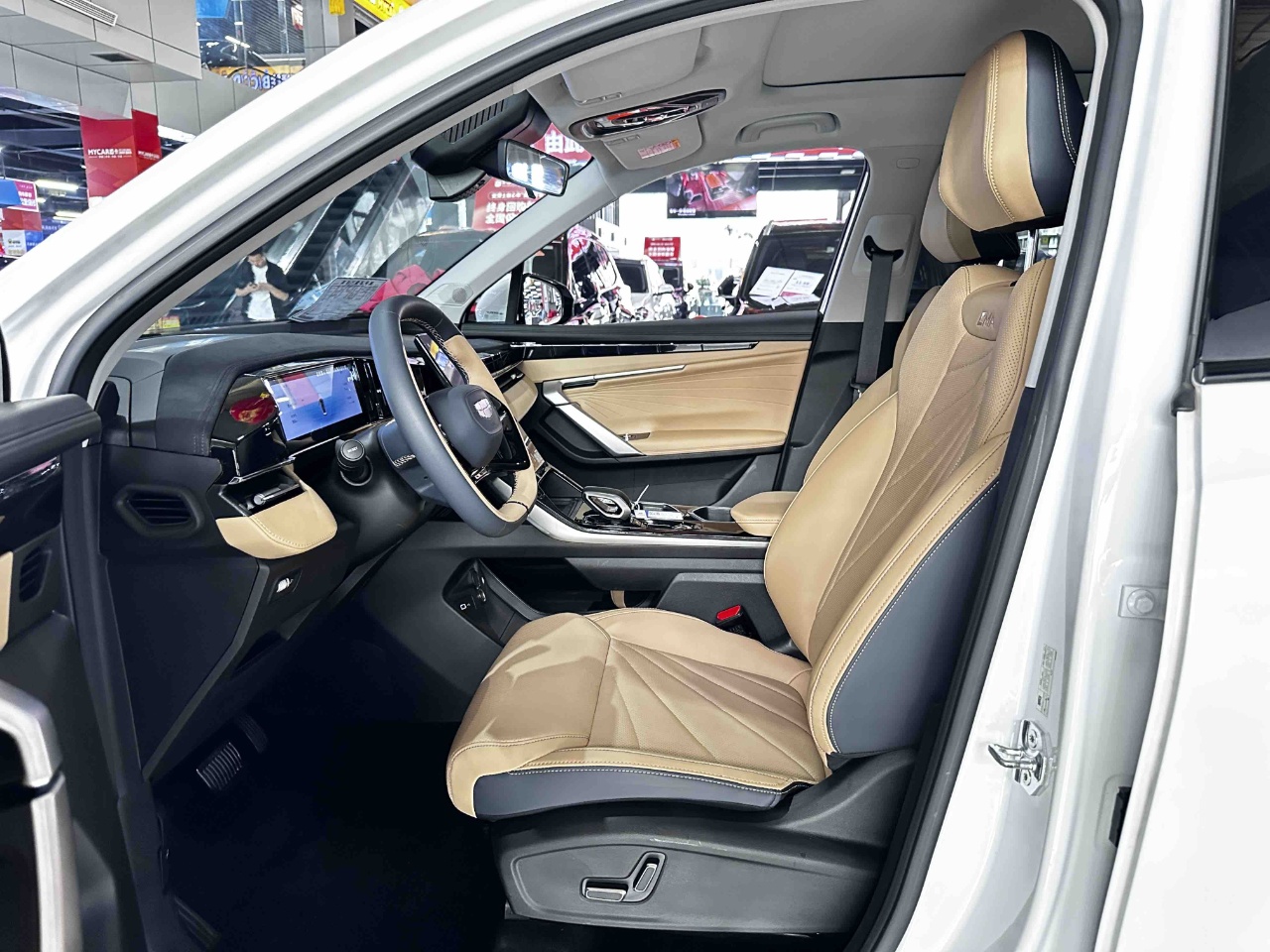 GEELY Boyue L 2023 صورة سيارة #6