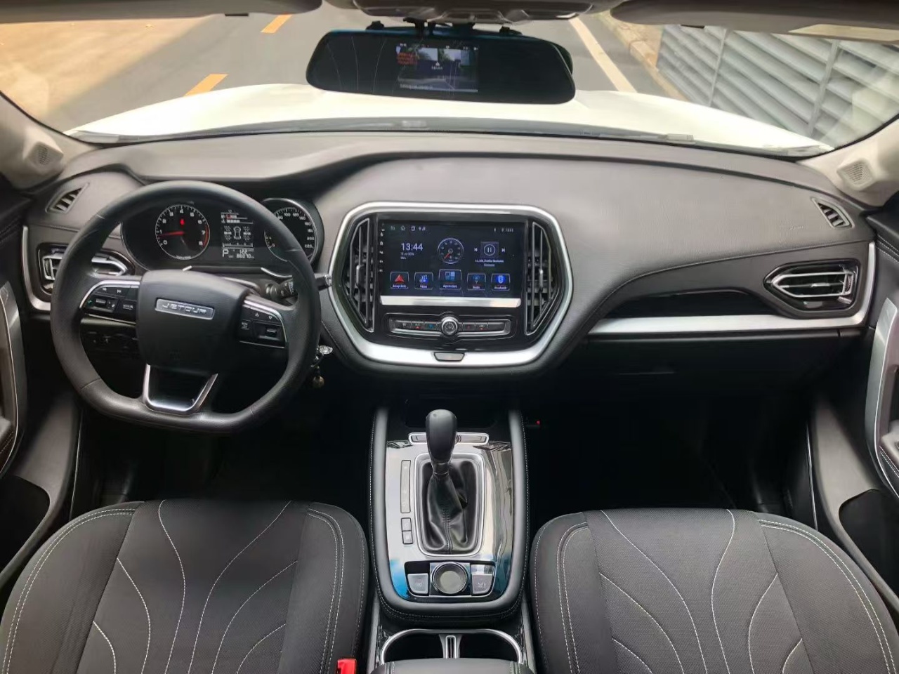 Jetour X70 2018 car image #5