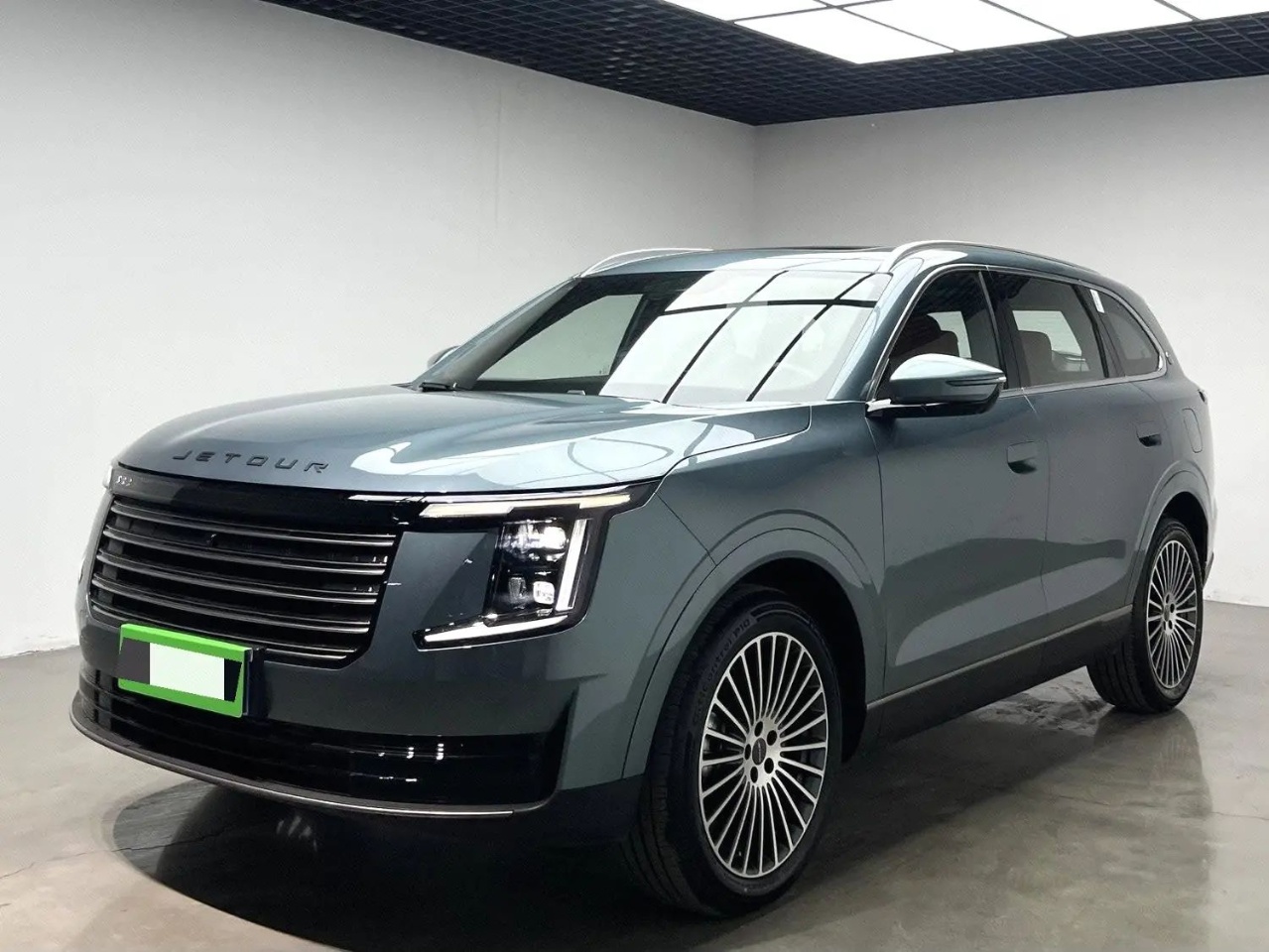 Jetour X70L 2025 #2 Jetour X70L 2025 car image #2