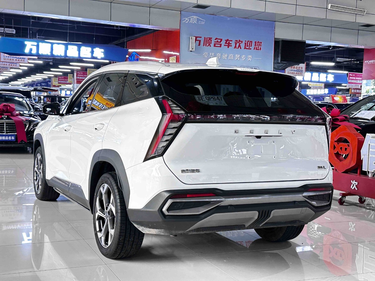 GEELY Boyue L 2023 صورة سيارة #3