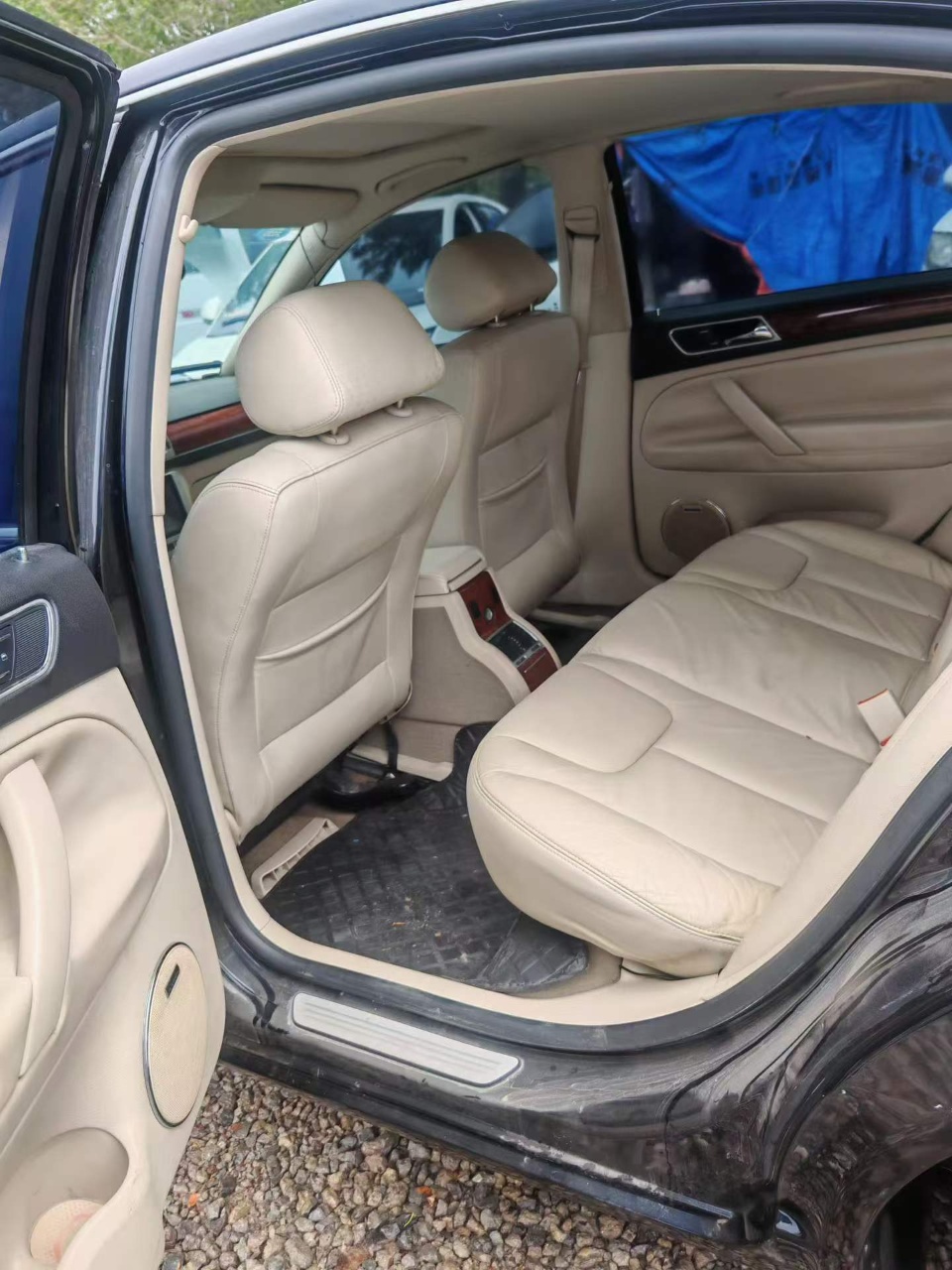 Volkswagen Passat 2011 صورة سيارة #2