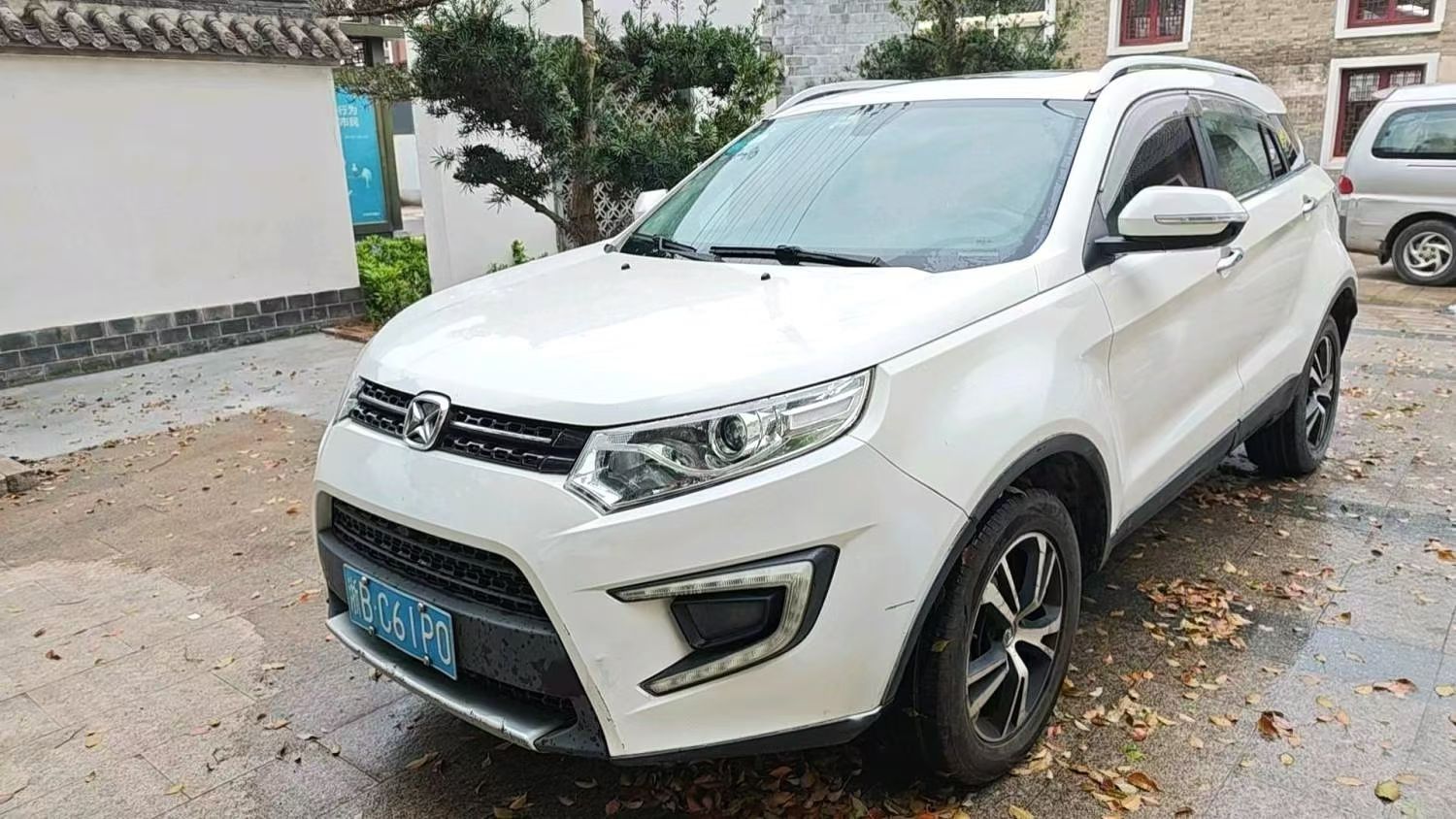 2017 2017 car image