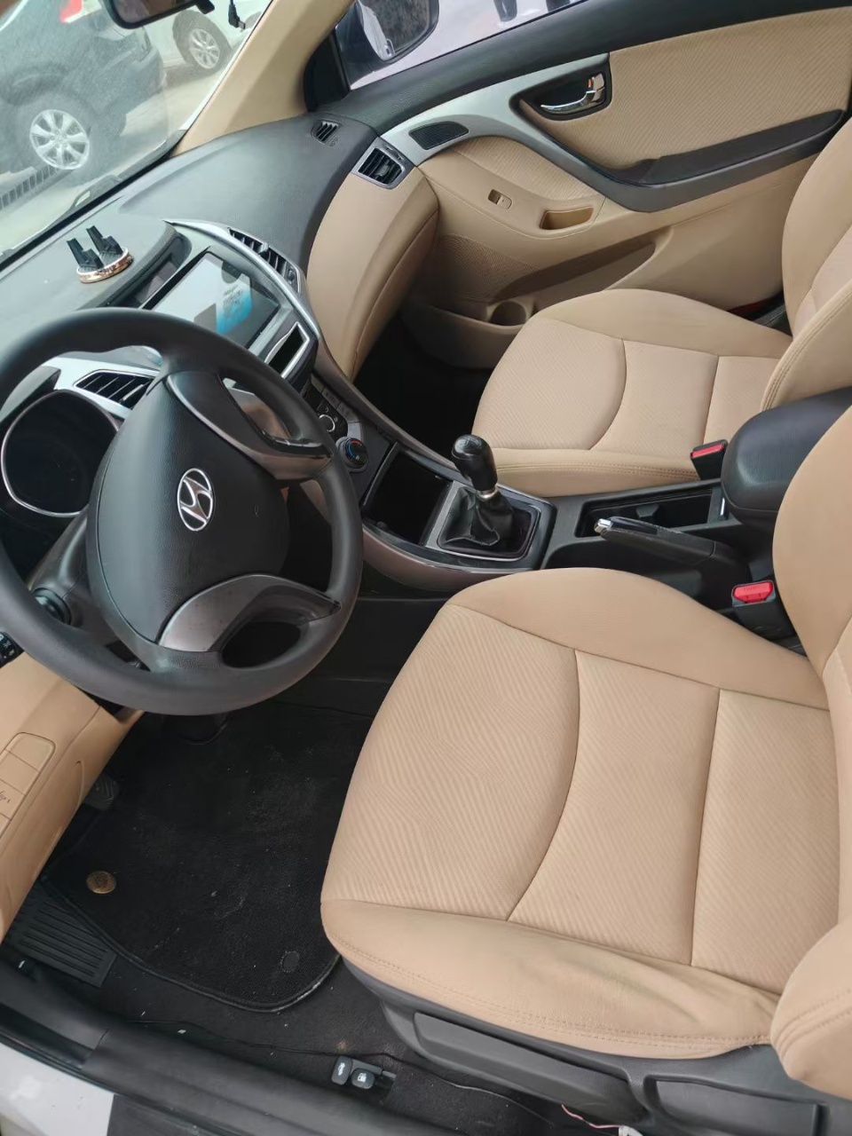 Hyundai Elantra MD 2012 car image #2