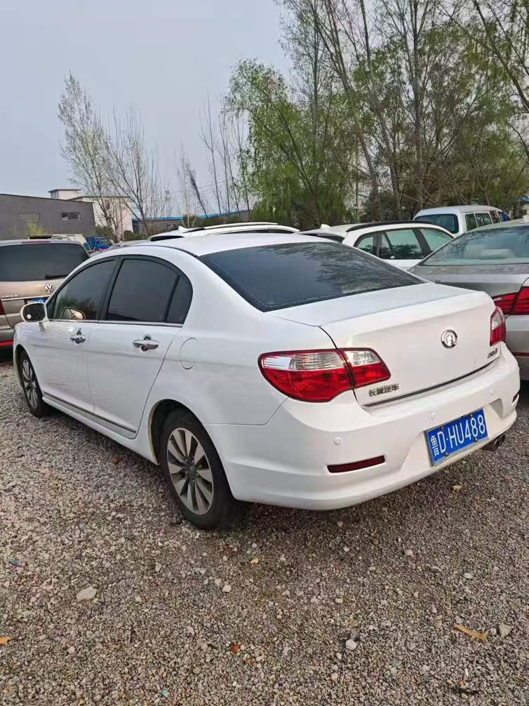 Great Wall C50 2014 car image #6