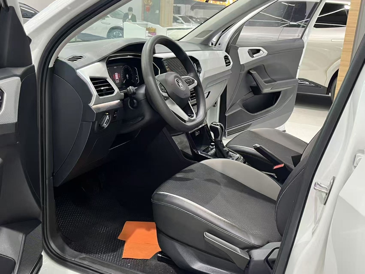 Volkswagen Tacqua 2023 car image #3