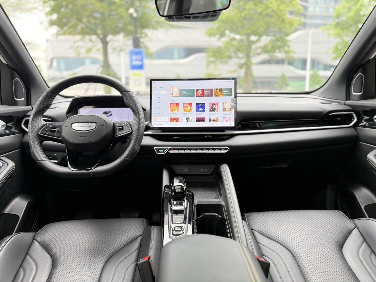 GEELY Coolray 2024 #5 GEELY Coolray 2024 car image #5