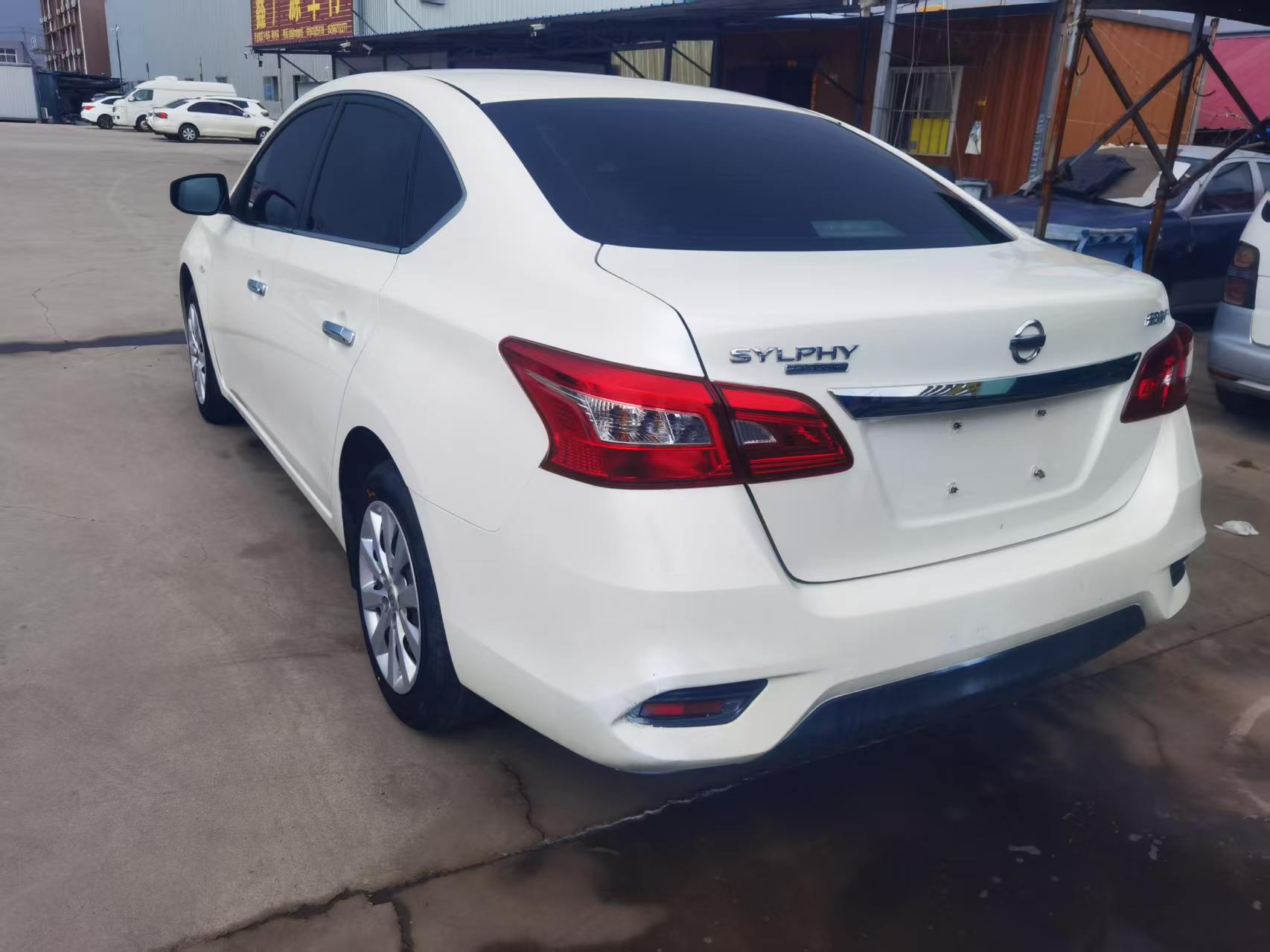 Nissan Sylphy 2021 صورة سيارة #4