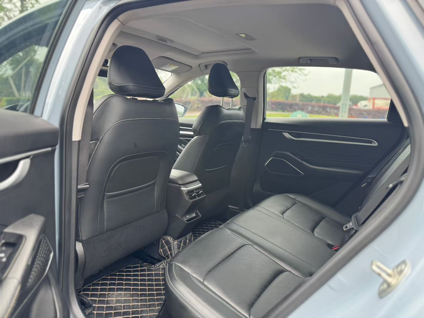 GEELY Emgrand 2024 imagen de coche #5