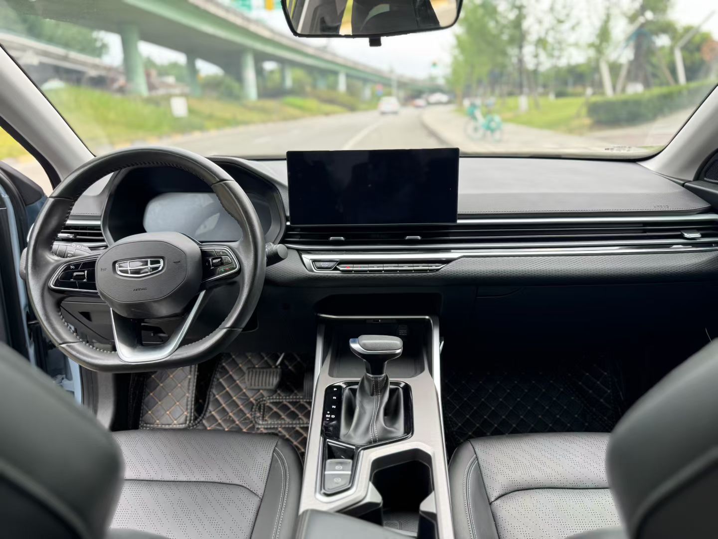 GEELY Emgrand 2024 imagen de coche #3