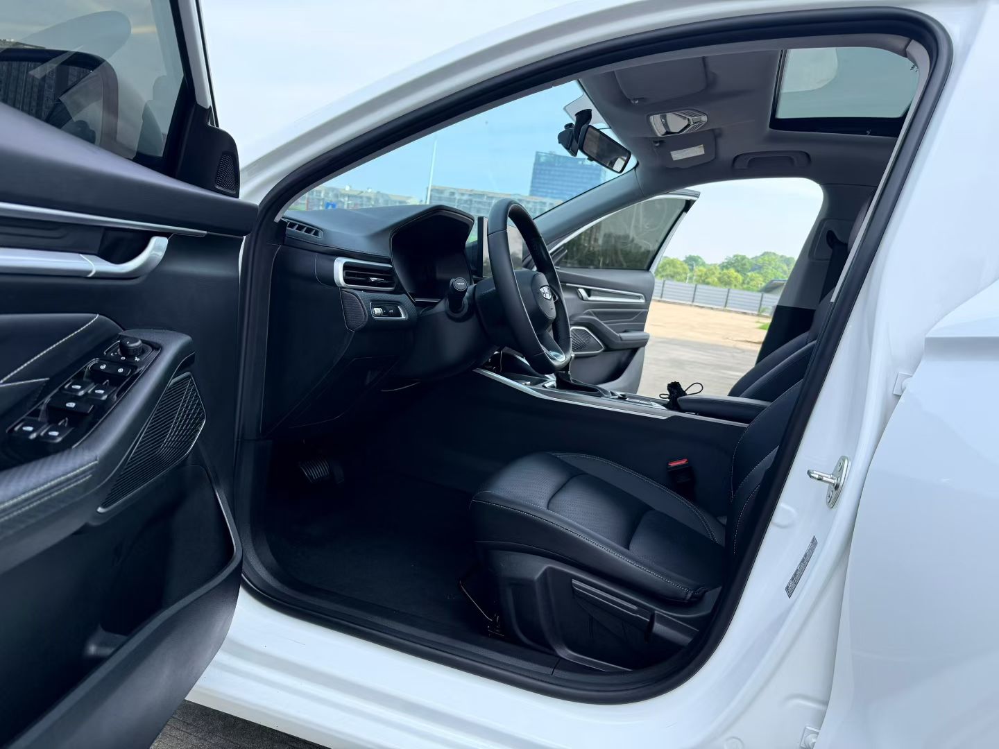 GEELY Emgrand 2023 #2 GEELY Emgrand 2023 car image #2