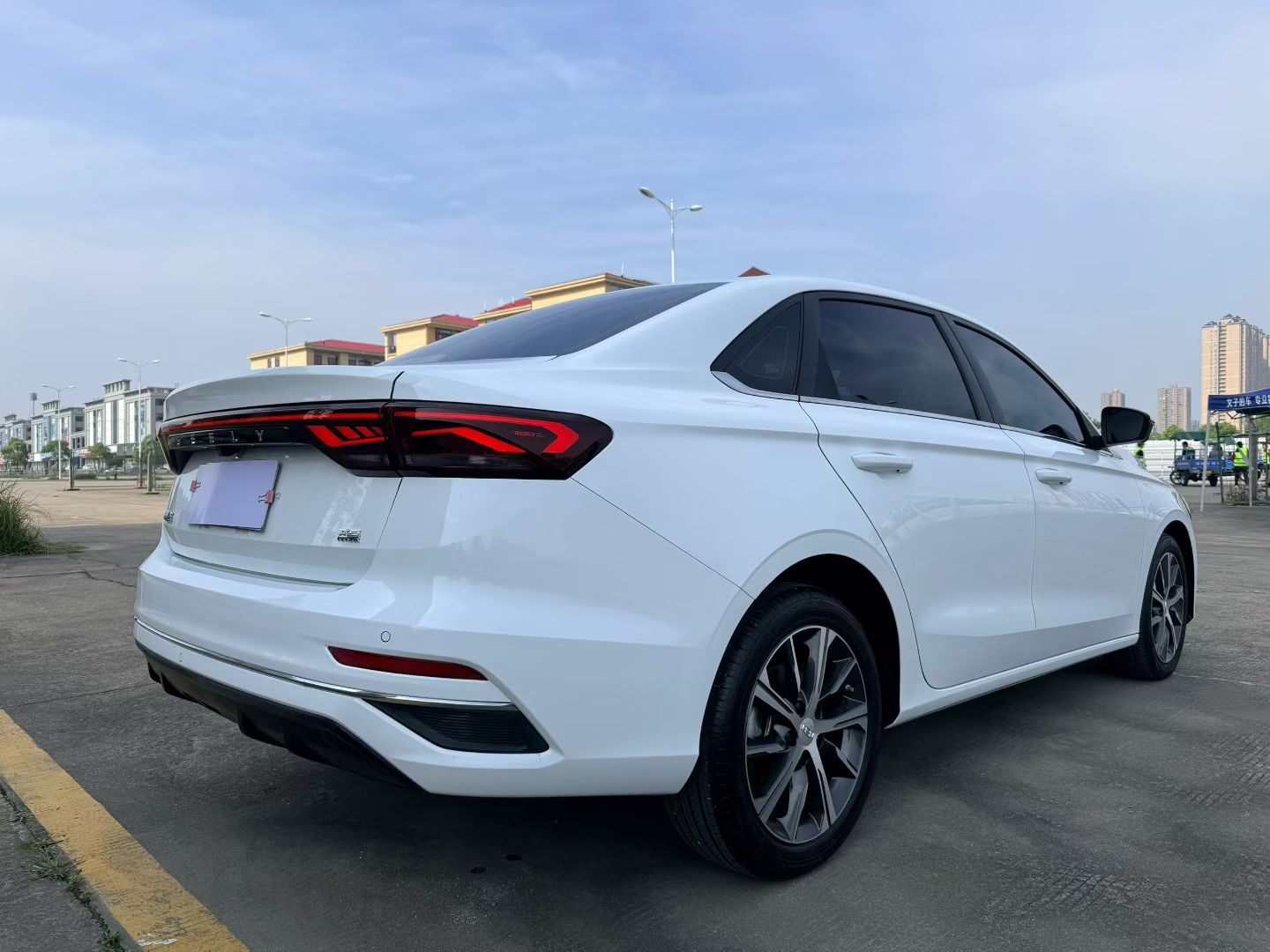 GEELY Emgrand 2023 #3 GEELY Emgrand 2023 car image #3