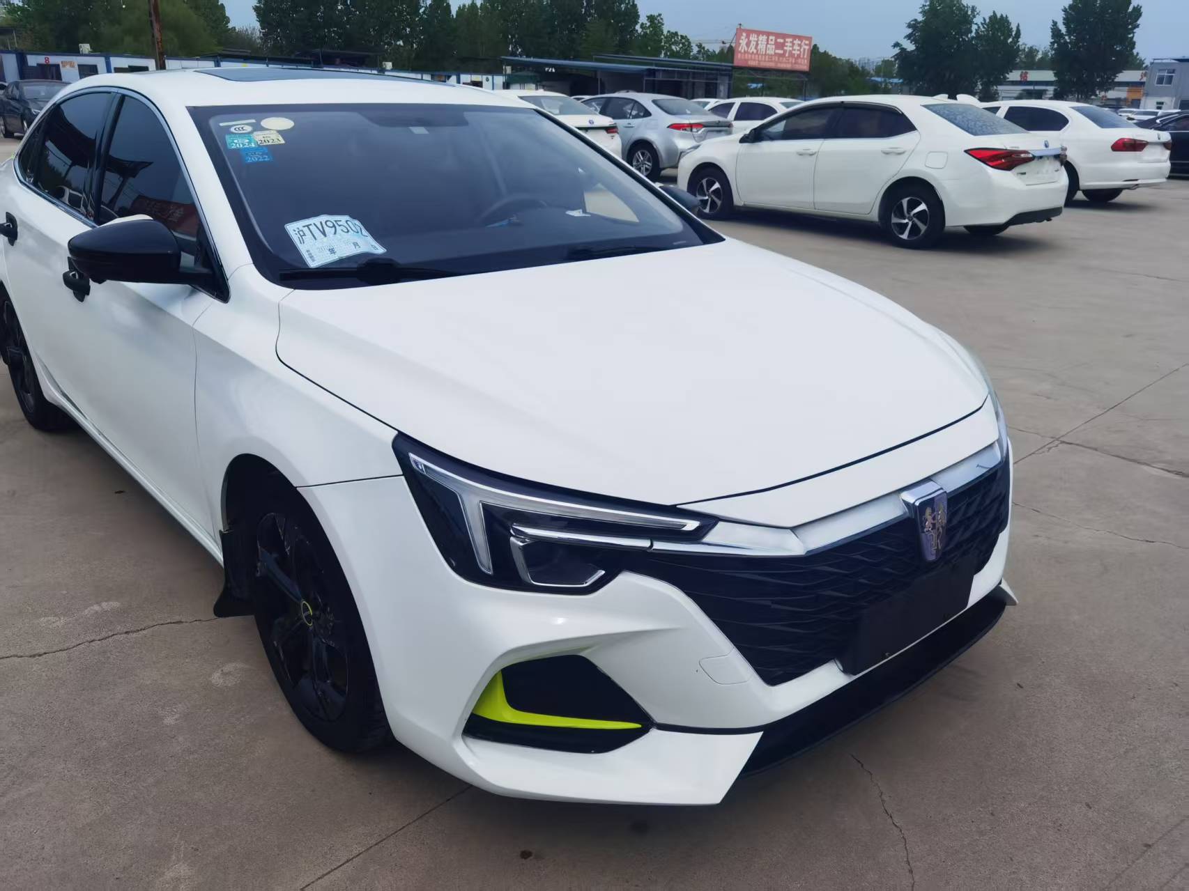 Roewe i6 MAX New Energy 2022 #2 Roewe i6 MAX New Energy 2022 car image #2