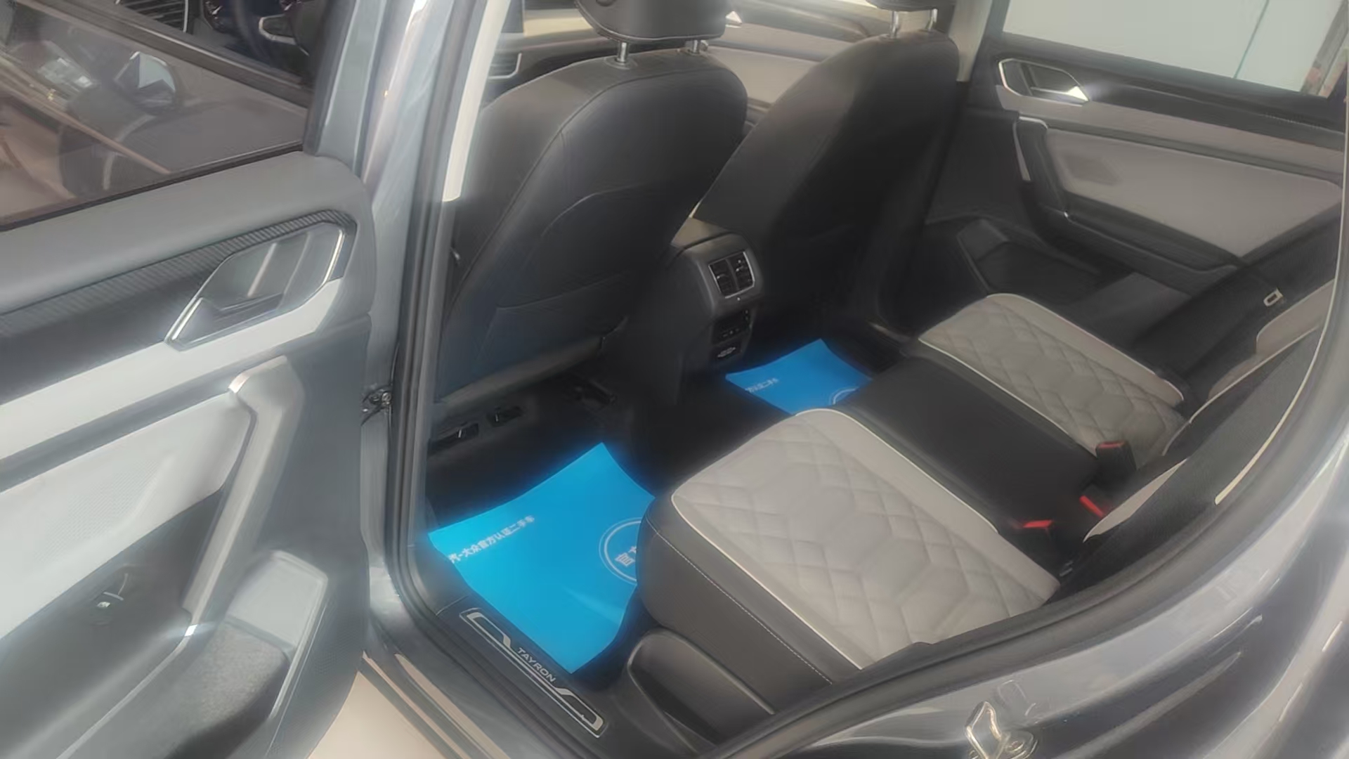Volkswagen Tayron 2023 #2 Volkswagen Tayron 2023 immagine di auto #2