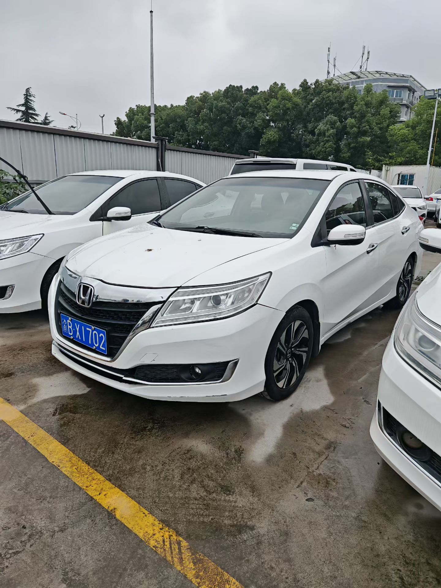 Honda Crider 2017 car image 